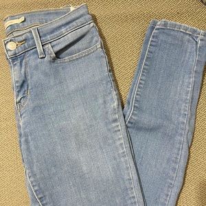 Levi’s 710 Super Skinny